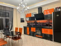 3-комн.кв., 110 м², этаж 2