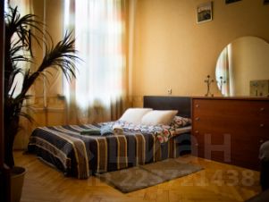 3-комн.кв., 90 м², этаж 3