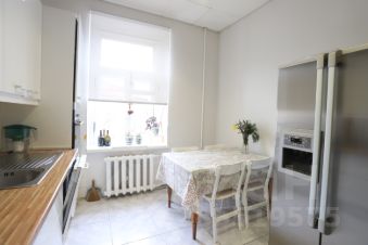 2-комн.кв., 120 м², этаж 3