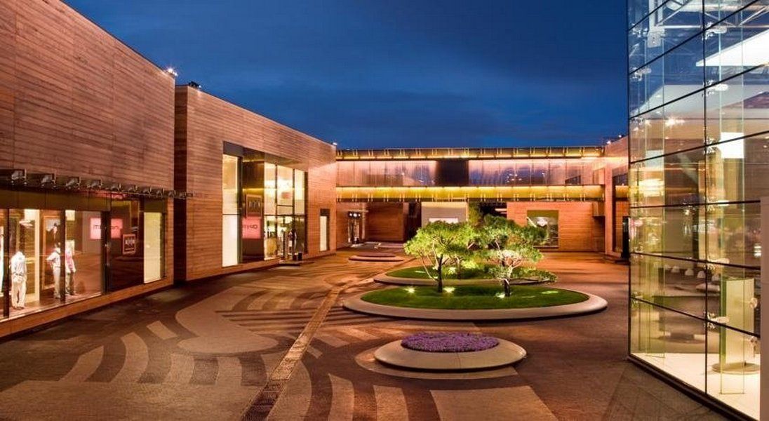 Торговом центре Барвиха luxury village (Барвиха Лакшери Виладж)