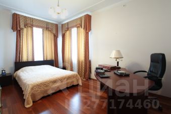 4-комн.кв., 155 м², этаж 3