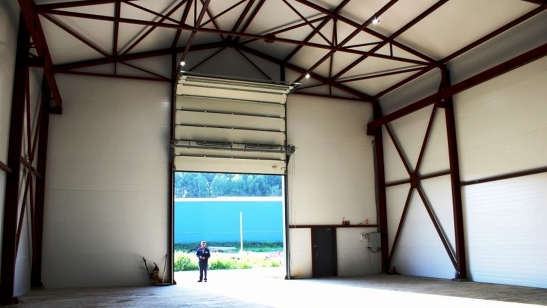 СК Ниагара (в Опорном проезде, 58)