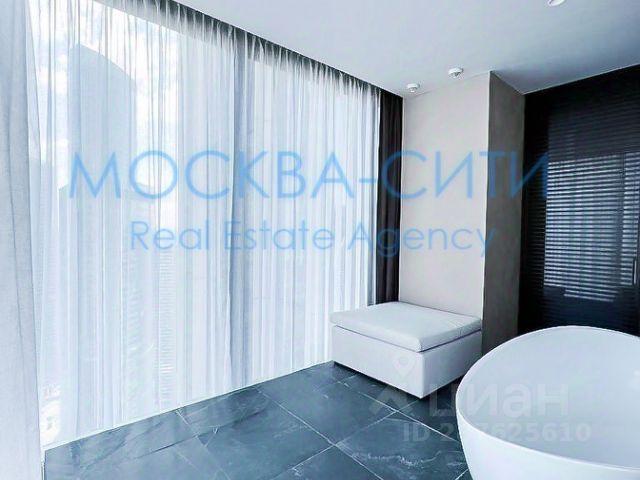2-комн. апарт., 124 м², 47/78 этаж