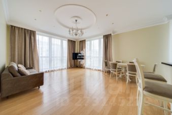 5-комн.кв., 190 м², этаж 2