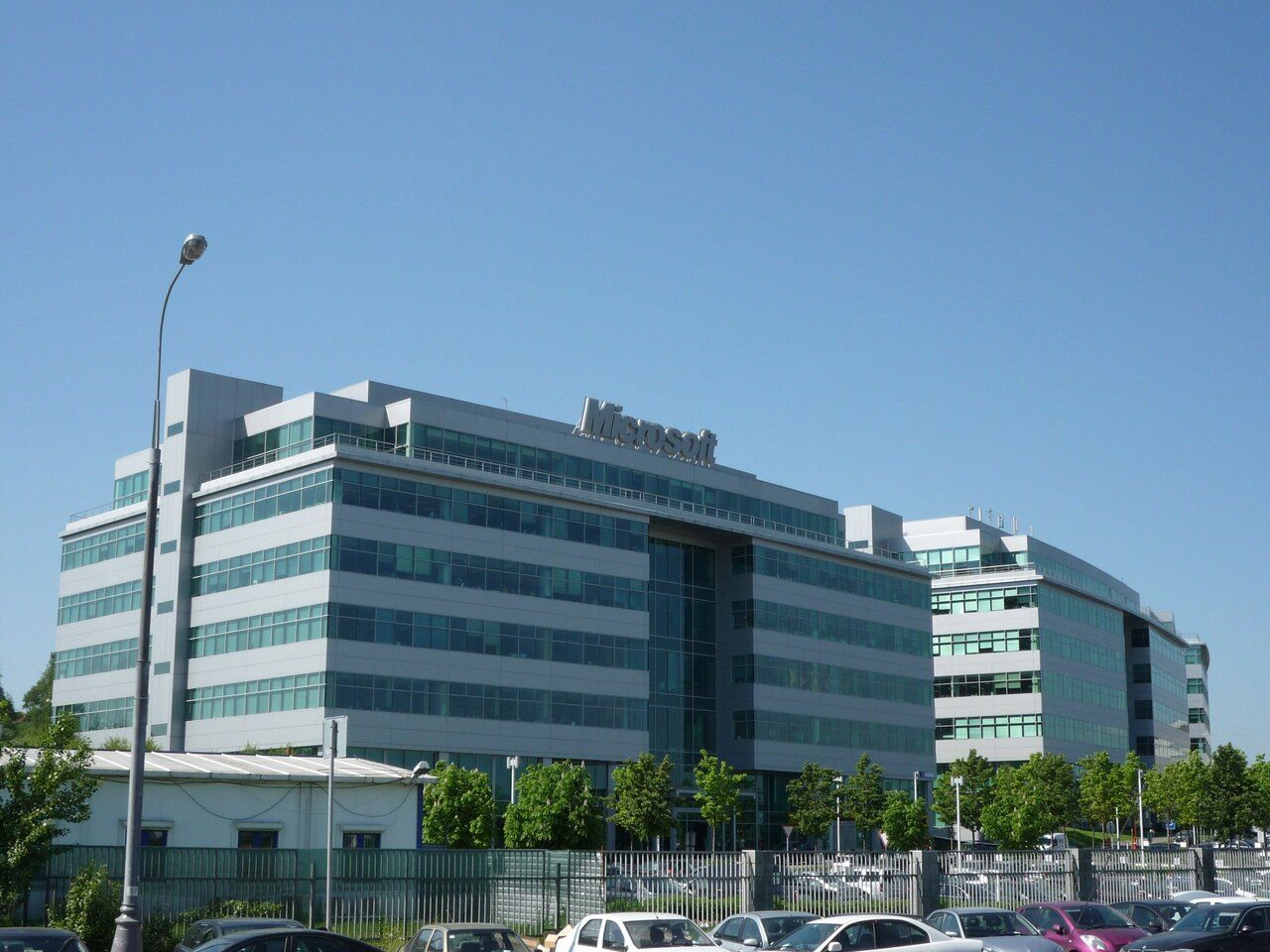 Бизнес Центр Крылатские Холмы (на ул. Крылатская, 17к1)