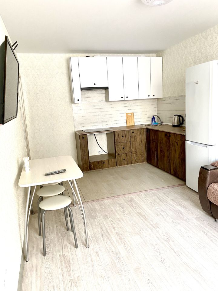 3-к кв. Курганская область, Курган Заозерный жилрайон, 5-й мкр, 25к3 (56.0 м²)