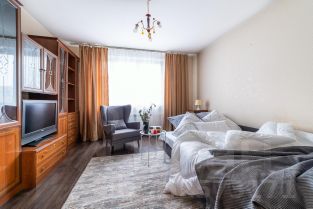 2-комн.кв., 60 м², этаж 4