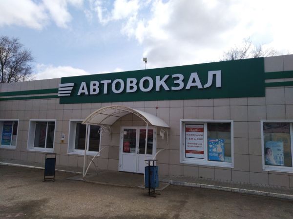 Отдельно стоящее здание на ул. Нефтяников, 13
