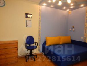 2-комн.кв., 70 м², этаж 3