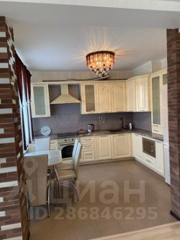 4-комн.кв., 130 м², этаж 8