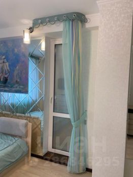 4-комн.кв., 130 м², этаж 8