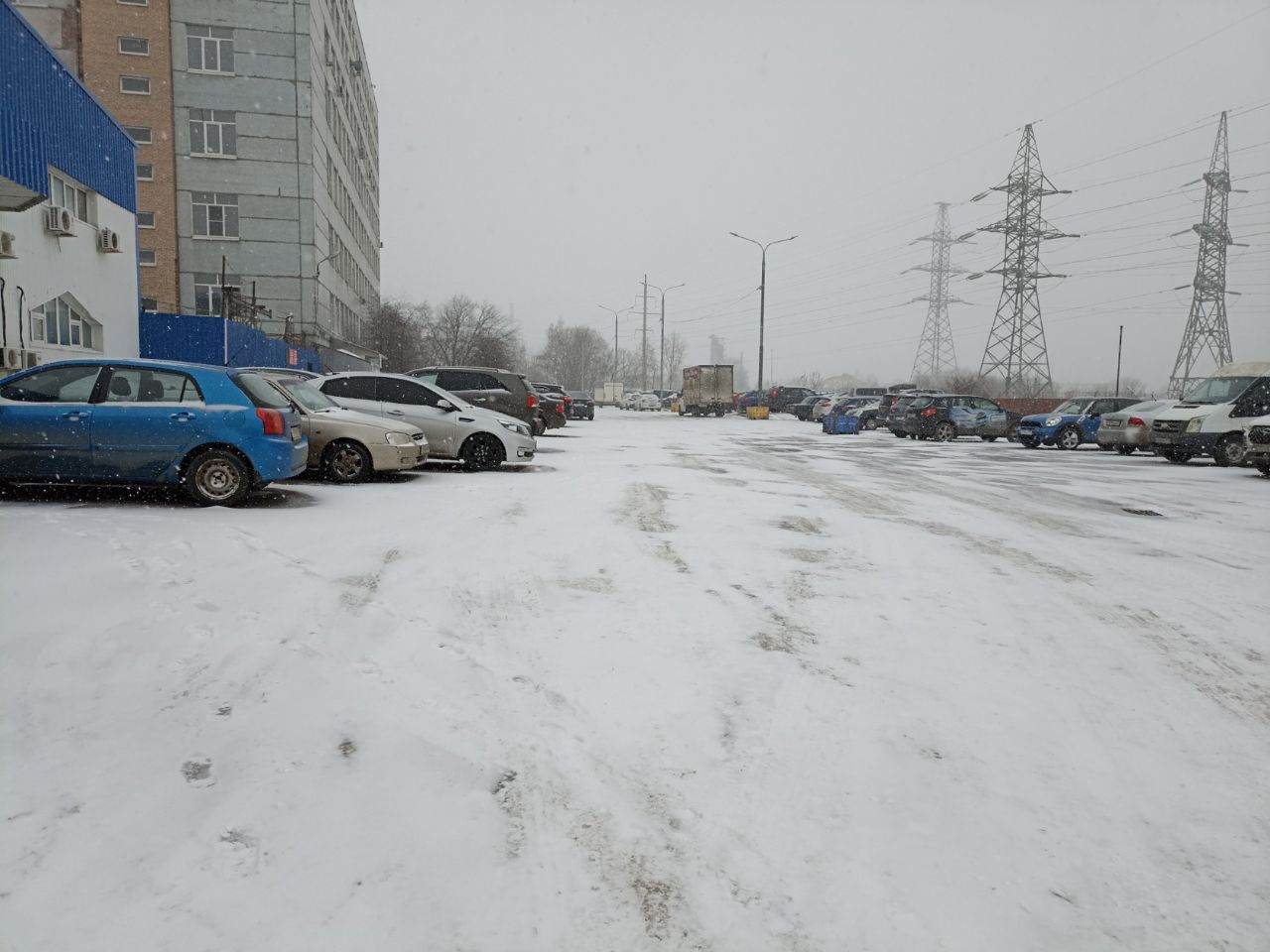 Торговом центре на ул. Ижорская, 7
