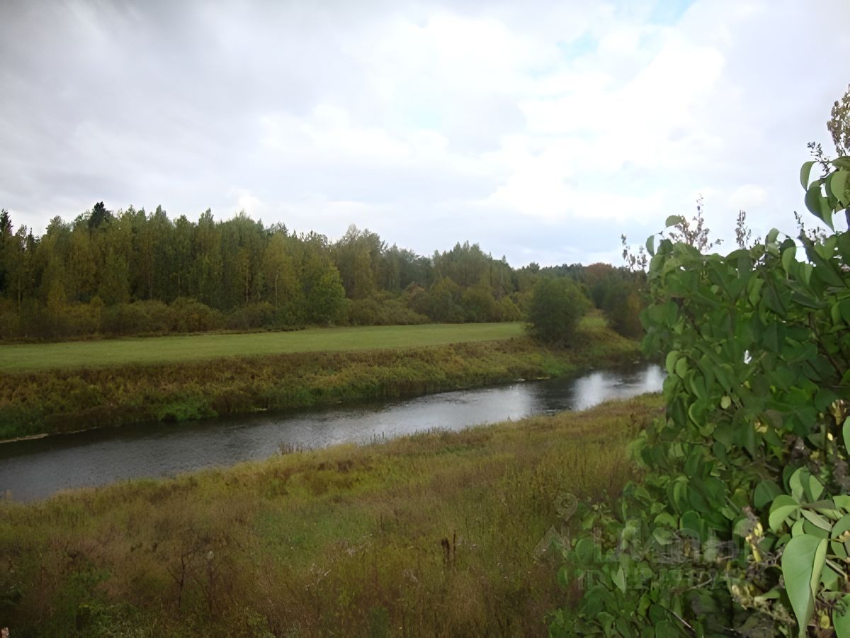 Купить загородную недвижимость в деревне Порожек Гатчинского района,  продажа загородной недвижимости - база объявлений Циан. Найдено 2 объявления