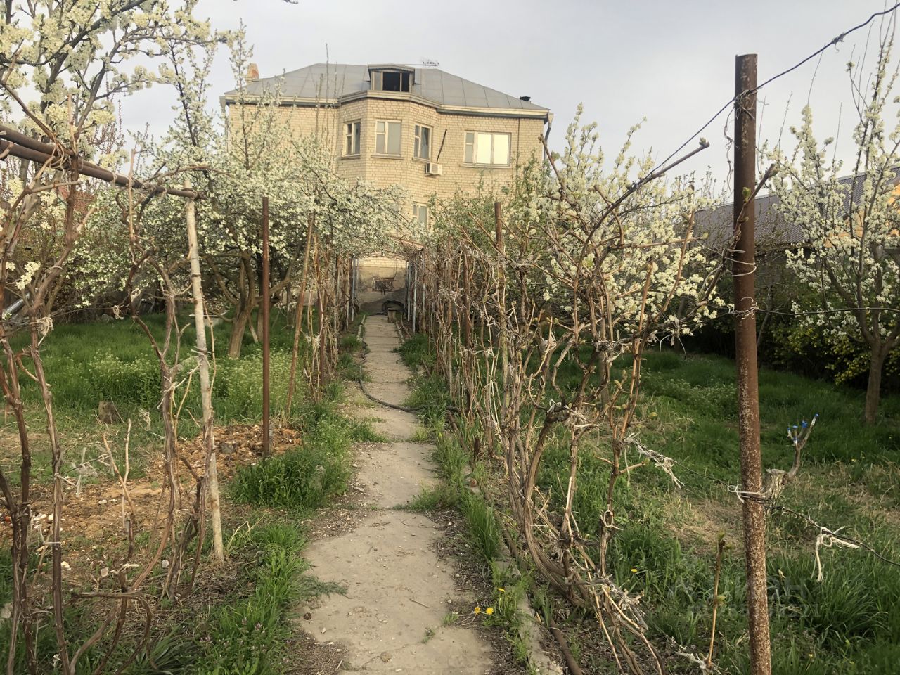 Дома с обменом на дома (коттеджи) в Астраханской области, возможна доплата.  Найдено 3 объявления.