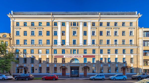 Бизнес-центр Сенатор на 7-й линии В.О., 76