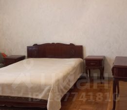 3-комн.кв., 90 м², этаж 1