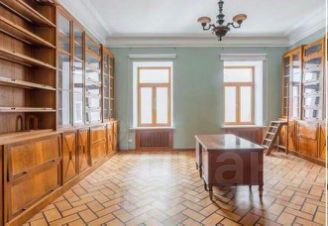 многокомн. кв., 250 м², этаж 4