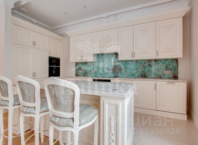 4-комн., 200 м², 3/14 этаж