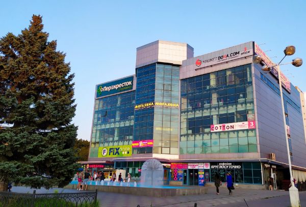 Торговый центр на Платовском проспекте, 59А