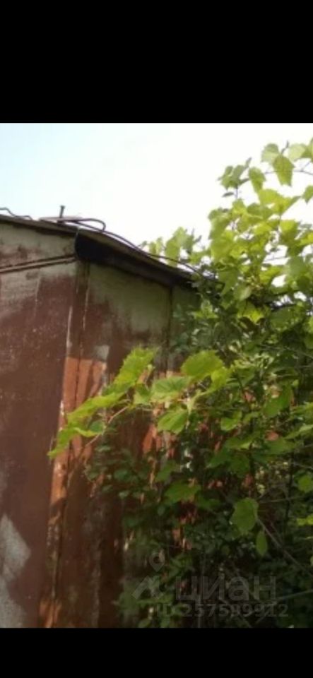 Участок в Липецке. Зеленая зона, старое строение. Идеально для строительства нового дома.