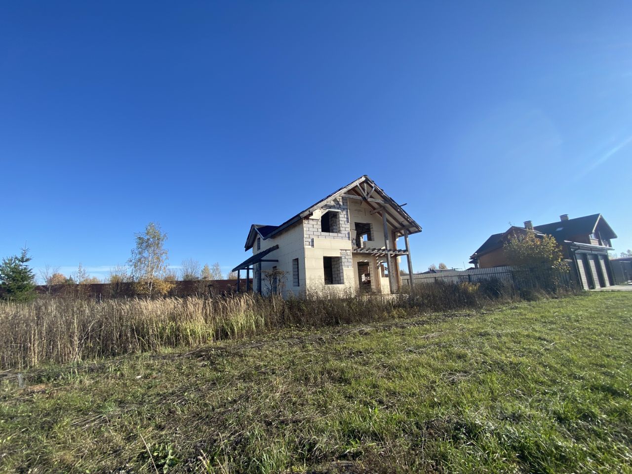 Купить дом в коттеджном поселке Золотые Пески городского округа Можайского,  продажа домов - база объявлений Циан. Найдено 16 объявлений