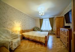 2-комн.кв., 72 м², этаж 1