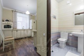 3-комн.кв., 80 м², этаж 1