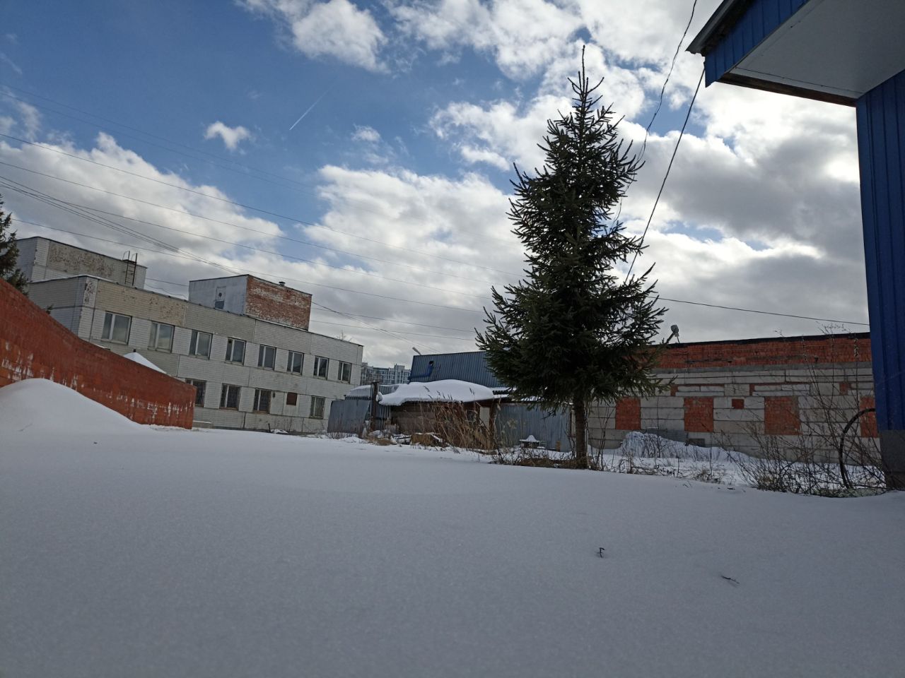 Складском комплексе на ул. Ижорская, 19с1