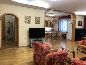 4-комн.кв., 160 м², этаж 2