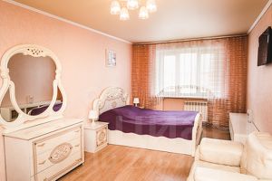 2-комн.кв., 79 м², этаж 10