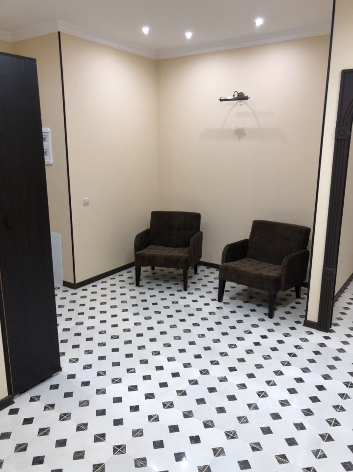 2-комнатная квартира, 77 м² — фото 2