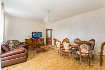 3-комн.апарт., 90 м², этаж 6