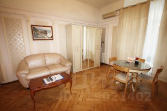 1-комн.кв., 40 м², этаж 3