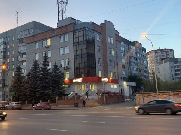 Торгово-офисный комплекс на Московском тракте, 100