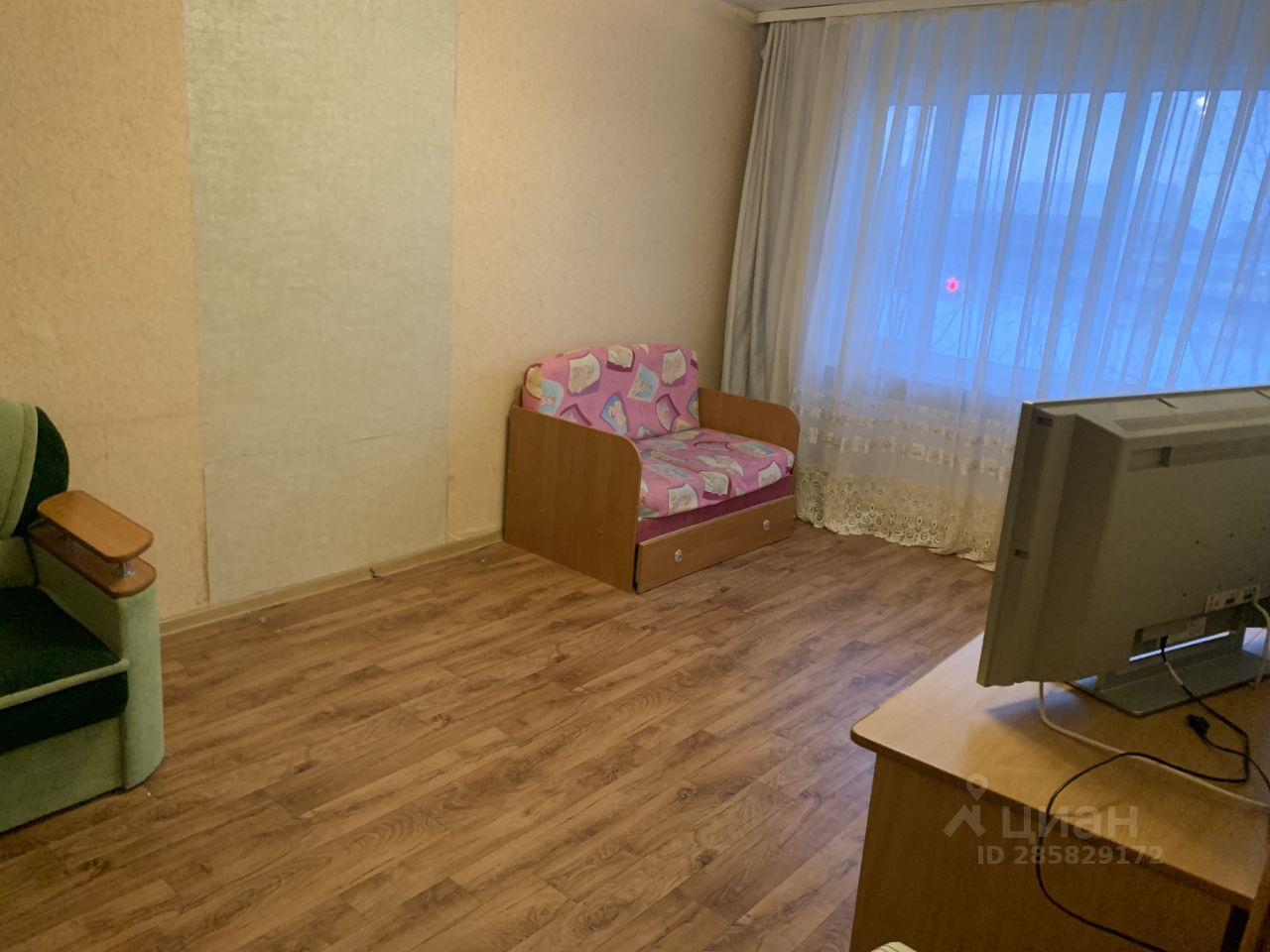 1-к кв. Ямало-Ненецкий АО, Новый Уренгой ул. Геологоразведчиков, 8 (33.0 м²)