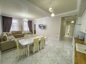 3-комн.кв., 100 м², этаж 2