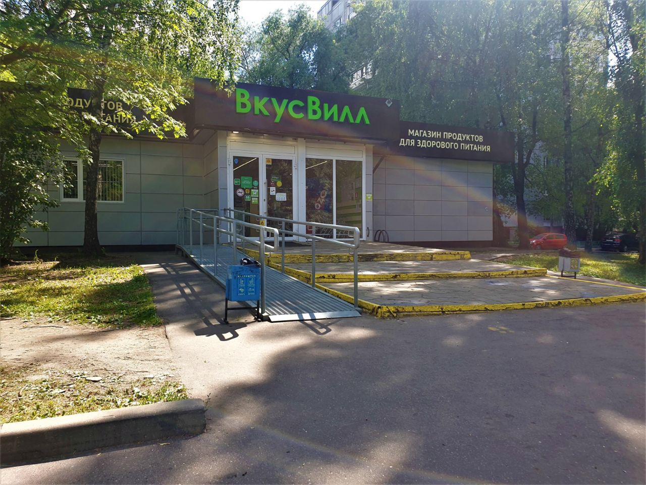 Торговом центре на ул. Мусы Джалиля, 16