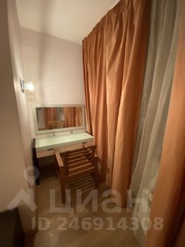 3-комн.кв., 100 м², этаж 18