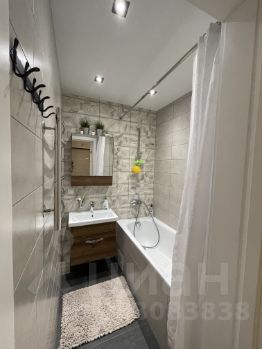 2-комн.кв., 60 м², этаж 18