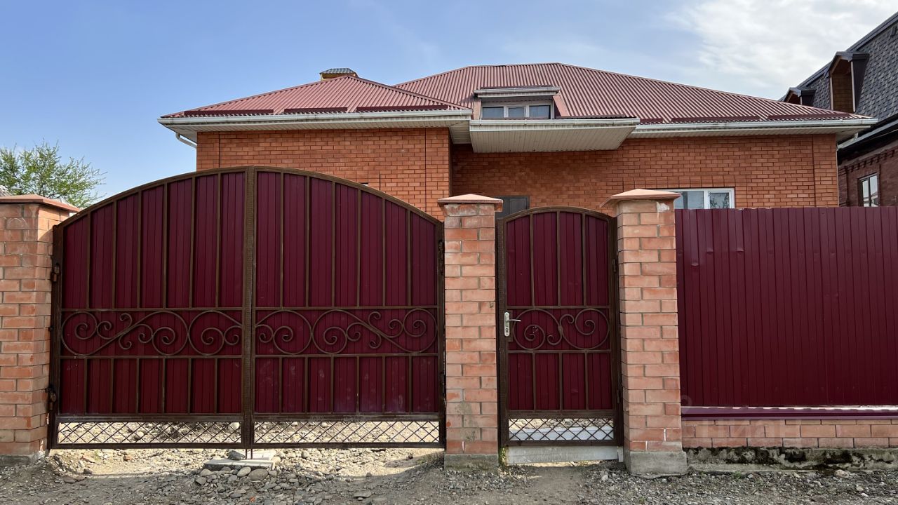 Купить дом на улице Советская в городе Майкоп, продажа домов - база  объявлений Циан. Найдено 4 объявления