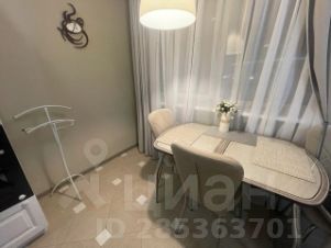 2-комн.кв., 64 м², этаж 4