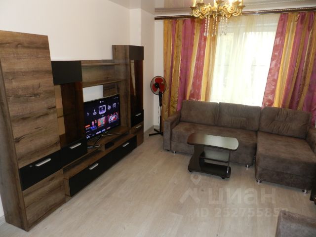 2-комн., 70 м², 2/25 этаж