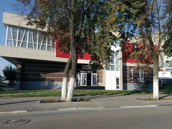 Торговый центр на ул. Ленина, 129