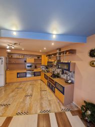 3-комн.кв., 120 м², этаж 3