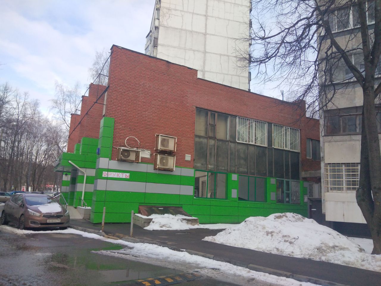 ТЦ на ул. Академика Варги, 22А