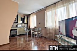 2-комн.кв., 72 м², этаж 14