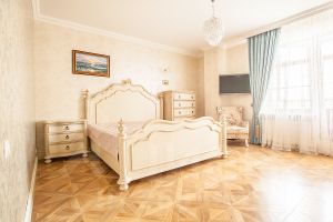 4-комн.кв., 165 м², этаж 13