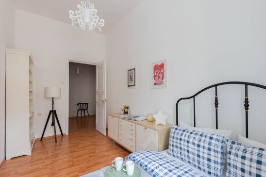 2-комн., 70 м², 3/4 этаж