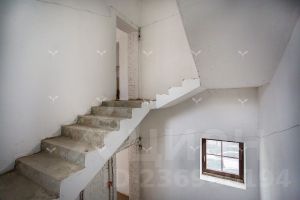 4-комн.кв., 170 м², этаж 3