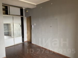 2-комн.кв., 81 м², этаж 8